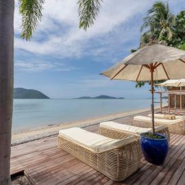NEW Serenity Tropical 2 Bed Condo On Beachfront
