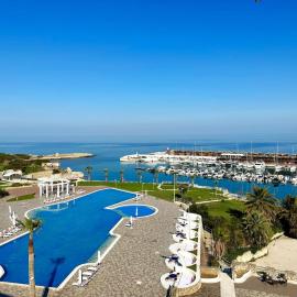 JASMINE COURT Hotel & SPA Central Beachfront, hotel v destinácii Kyrenia