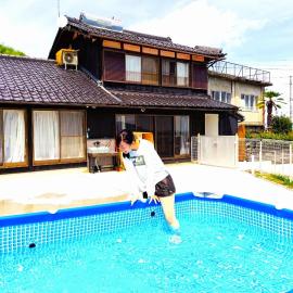 とっくりhouse, Hotel in Takashima
