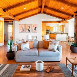 4BR with Hot Tub, Game Room Desert Views, hotel in Yucca Valley