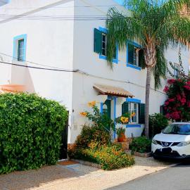 Casa Rustica - Entire Courtyard House - Sunny Patio