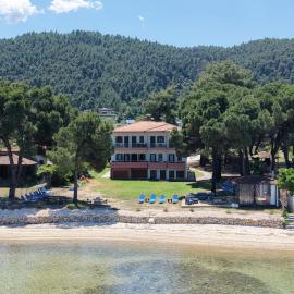 Studios Efi beach
