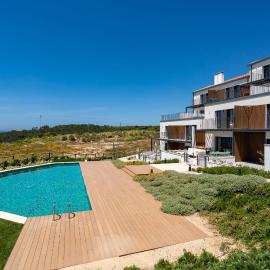 Bright & Stylish Retreat by the Sea Near Ericeira