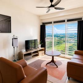 Viesnīca KULAI HOME STAY @IOI MALL/JPO/AEON/SENAI AIRPORT pilsētā Kulai
