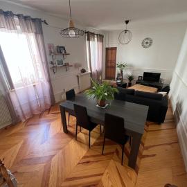 Bel appartement spacieux centre ville, hotel u gradu 'Issoire'