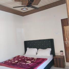 BADONI Palace and Home stay