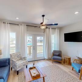 Carrabelle में, होटल Dog-Friendly Home with WIFI and Washer-Dryer stunning lake views