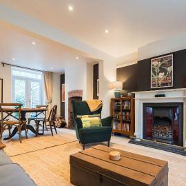 Cottage in central Porlock with garden & parking