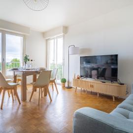 Spacieux 100m 5 ch, Balcon, Tram, Parking gratuit