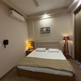 theopalstays omaxe ITC, hotel a Greater Noida
