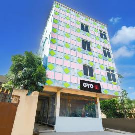 Hotel O The S2 INN, מלון בבובנשוואר