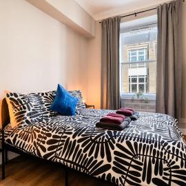 Stylish Paisley Home near Glasgow Airport, Gilmour Street Station and Town Centre - Ideal for Contractors