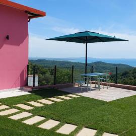 Villa Shtëpia në Pyll, Hotel in Draç