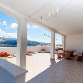 Apartmants 38, hotel en Pag