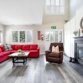 Pine & Powder Chalet - Walk to Village & Pool