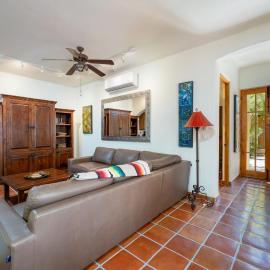 Oceanview Escape with Rooftop Terrace & Mountain Views Welcome to your perfect coastal retreat!, hotel in Loreto