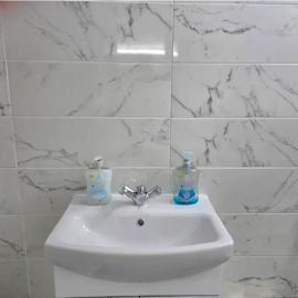 Double Room with attach Bathroom, hotel in London