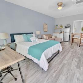 Seaside Escape 5 - Modern Beachside Basecamp