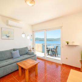 Holiday Home, hotel a Komarna
