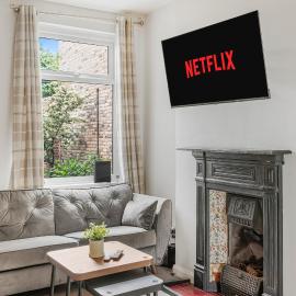 5BR House in Beeston Central with Free Parking - sleeps 10