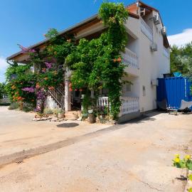 Apartments Andrijana