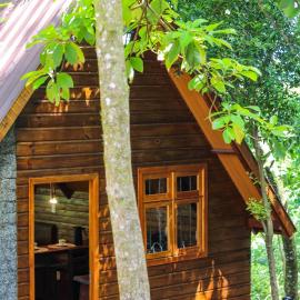 Cabanas do Bosque, hotel in Três Coroas