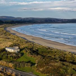 Hideaway Beach Cottage, hotel sa Curio Bay
