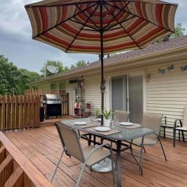 Modern Home Near Arrowhead Stadium Sleeps 7