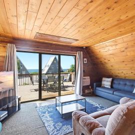 Chalet #26 Chalet Om by Juniper Holiday & Home, hotell sihtkohas Stevensville