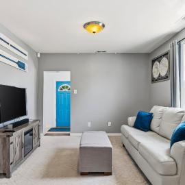 Comfortable Modern Home Near Jersey Shore Beaches & Shops