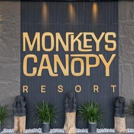 Monkeys Canopy Resort, מלון בקאג'אנג