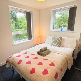Bambi Nest, hotel in Sketty
