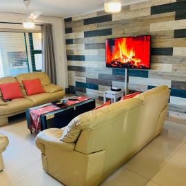 9 The Shades Umhlanga
