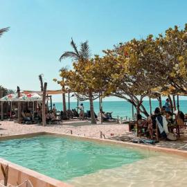 Great location safe & beautiful w Beach Club
