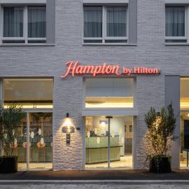 Hampton By Hilton Paris Saint Ouen, hotel di Saint-Ouen