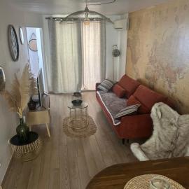 Cosy T2 avec terrasse à 5 min de la plage โรงแรมในแซ็ต