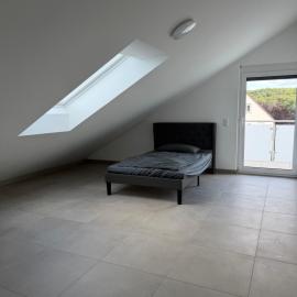 4-Zimmer-Wohnung mit Balkon, Fernblick, Parkplatz, WLAN, Einbauküche, Bad & Gäste-WC