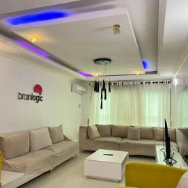 1 Bedroom Luxury 1BR Suite, hotell i Ikeja