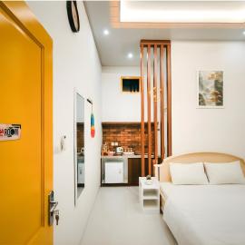 Palma Guesthouse and Room I With swimming pool, billiard and ping pong near Klaten Town Squere, hotel in Kuwoso