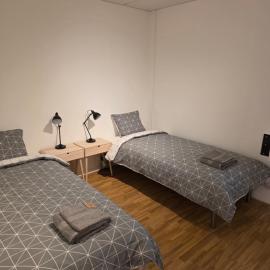 Örnsro Boende - Hus och rum, hotel di Skara