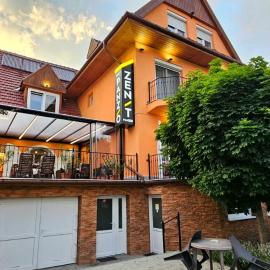 Zenit Panzió, hotel en Miskolctapolca