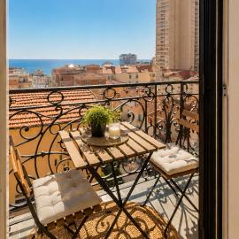 Monaco à pied, vue mer, calme Beausoleil Thélia