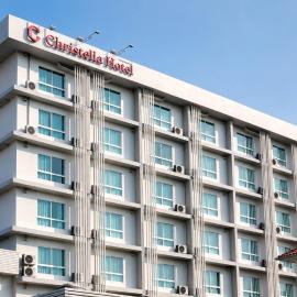 Christella Hotel Laemchabang, hotel i Si Racha