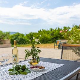 Apartman Izidor na mirnoj lokaciji u Korniću, otok Krk