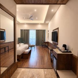 The himalayan chester, hotel v destinácii Manāli