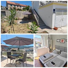 Oleas Stari Grad Hvar - Holiday House with garden and terrace - 2 Min to Sea