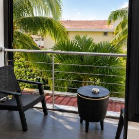 Modern 2 bed 3mins drive from beach