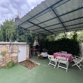 Whole house Ariela, 20m to the beach, has a barbecue, 2 terraces