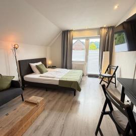 Wohnung mit 2 Schlafzimmern, Küche und Balkon, nahe A2, hotel din Apelern