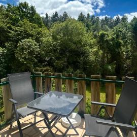 Studio ensoleillé avec piscine, hotel in Cazaubon